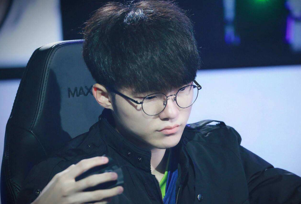 他们利用 他们利用