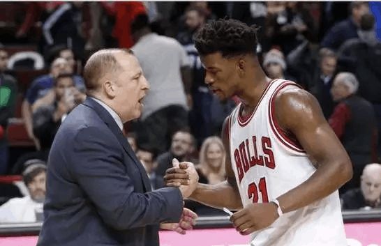 球迷主动做 球迷主动做